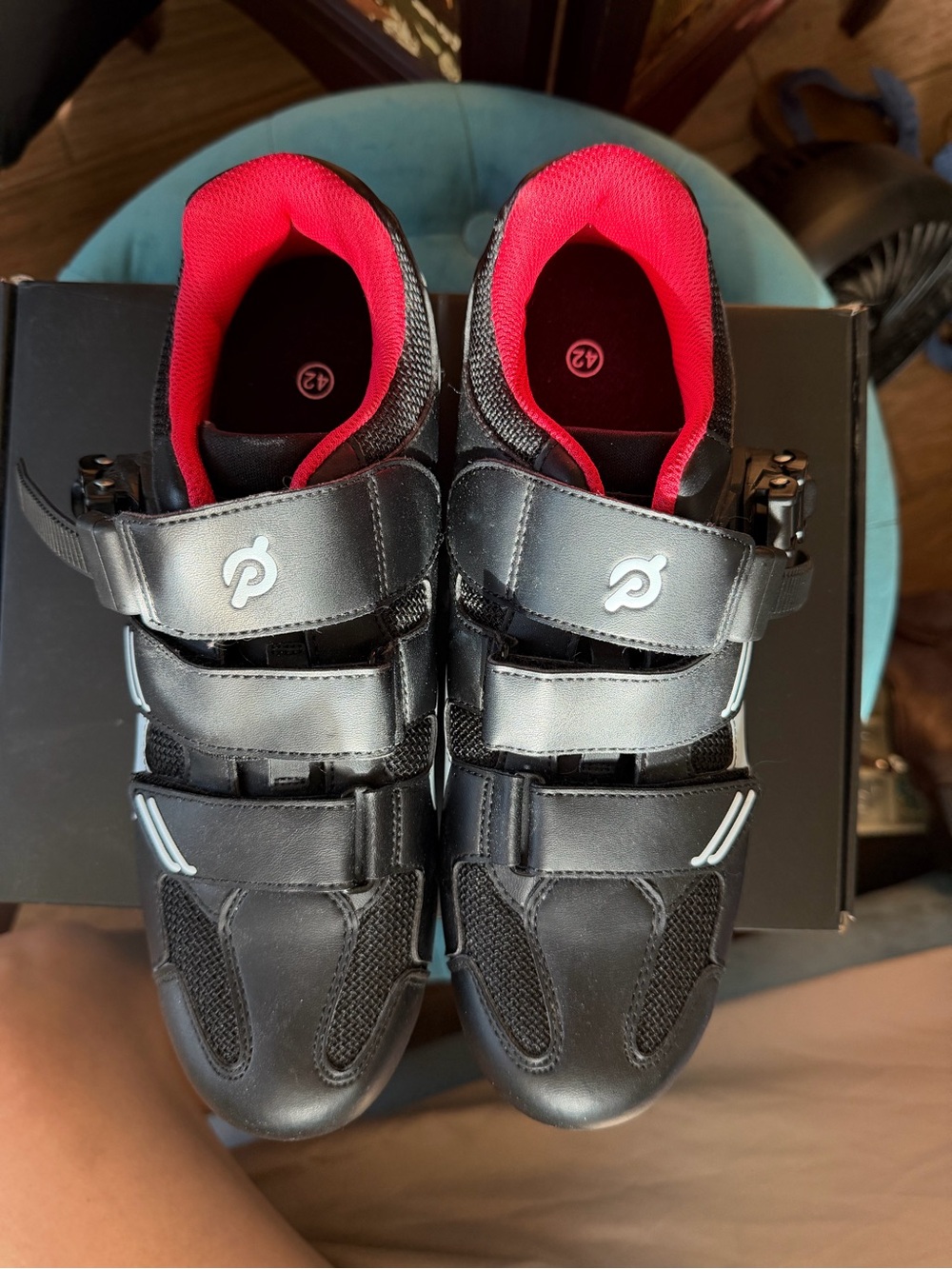 Peloton-style Men Black Cycling Shoes with Red Lining